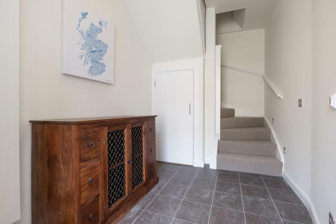 Joivy Trendy 1-Bedroom Main Door House In New Town Edimburgo Esterno foto